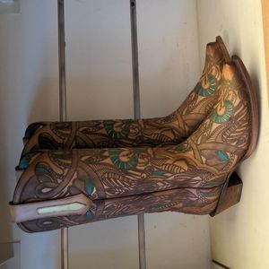 New Women's Corral C3490